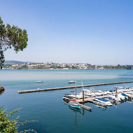 Brisas Carlos I I I *